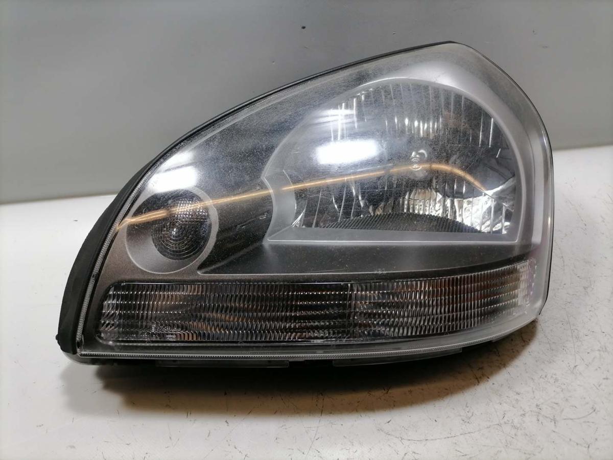 Hyundai Tucson original Scheinwerfer vorn links Halogen Bj.2005